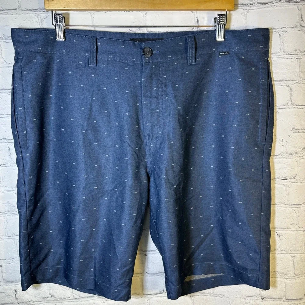 TravisMathew Mens Golf Shorts Navy Blue Geometric Print Stretch Size 38